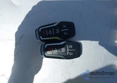 2016 Ford Explorer Platinum z USA, uszkodzony, nr VIN 1FM5K8HT1GGC04364